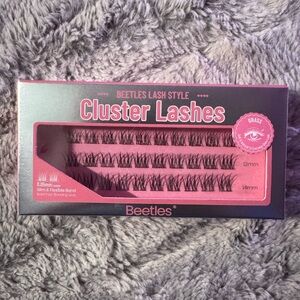 Beetles Lash Style Cluster Lashes in Grass